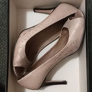 Ann Taylor Tan Snake Print peep toe Heels